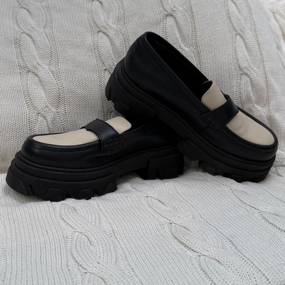 Alohas Trailblazer platform loafers black and white size 38